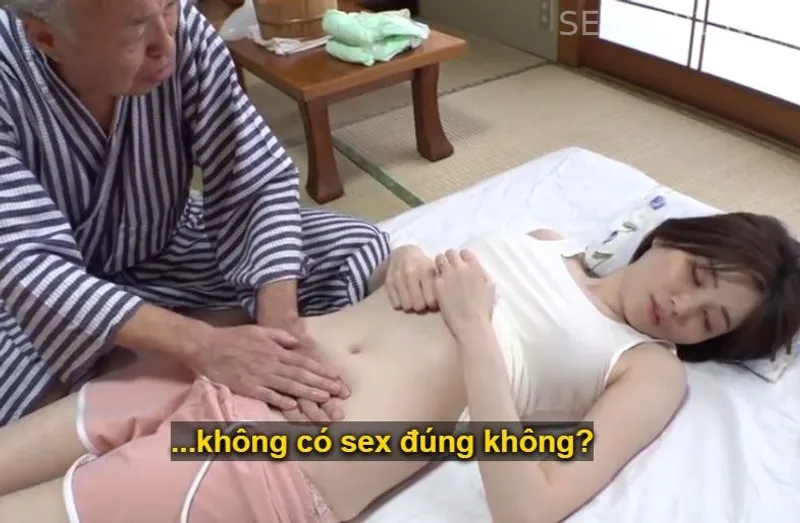 Người tình của con trai bị đau nhức nhờ bố người chồng có nghề mát-xa mát xa và cái kết